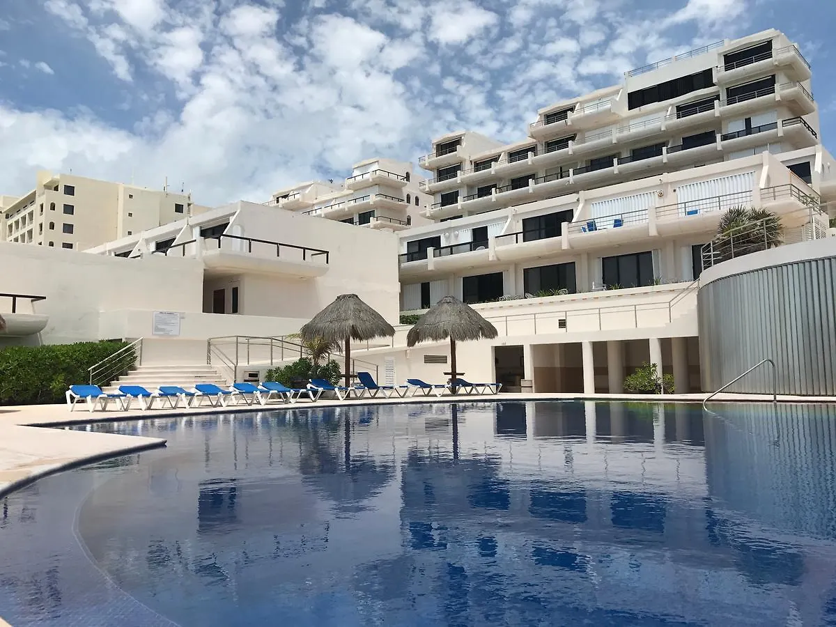 Penthouse Tiburon Ballena Lägenhet Cancún 0*,