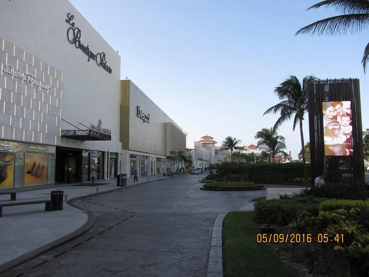 Penthouse Tiburon Ballena Lägenhet Cancún Mexiko
