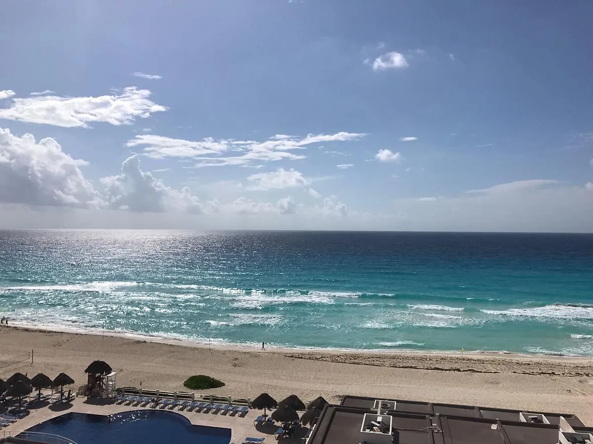 Penthouse Tiburon Ballena Lägenhet Cancún 0*,